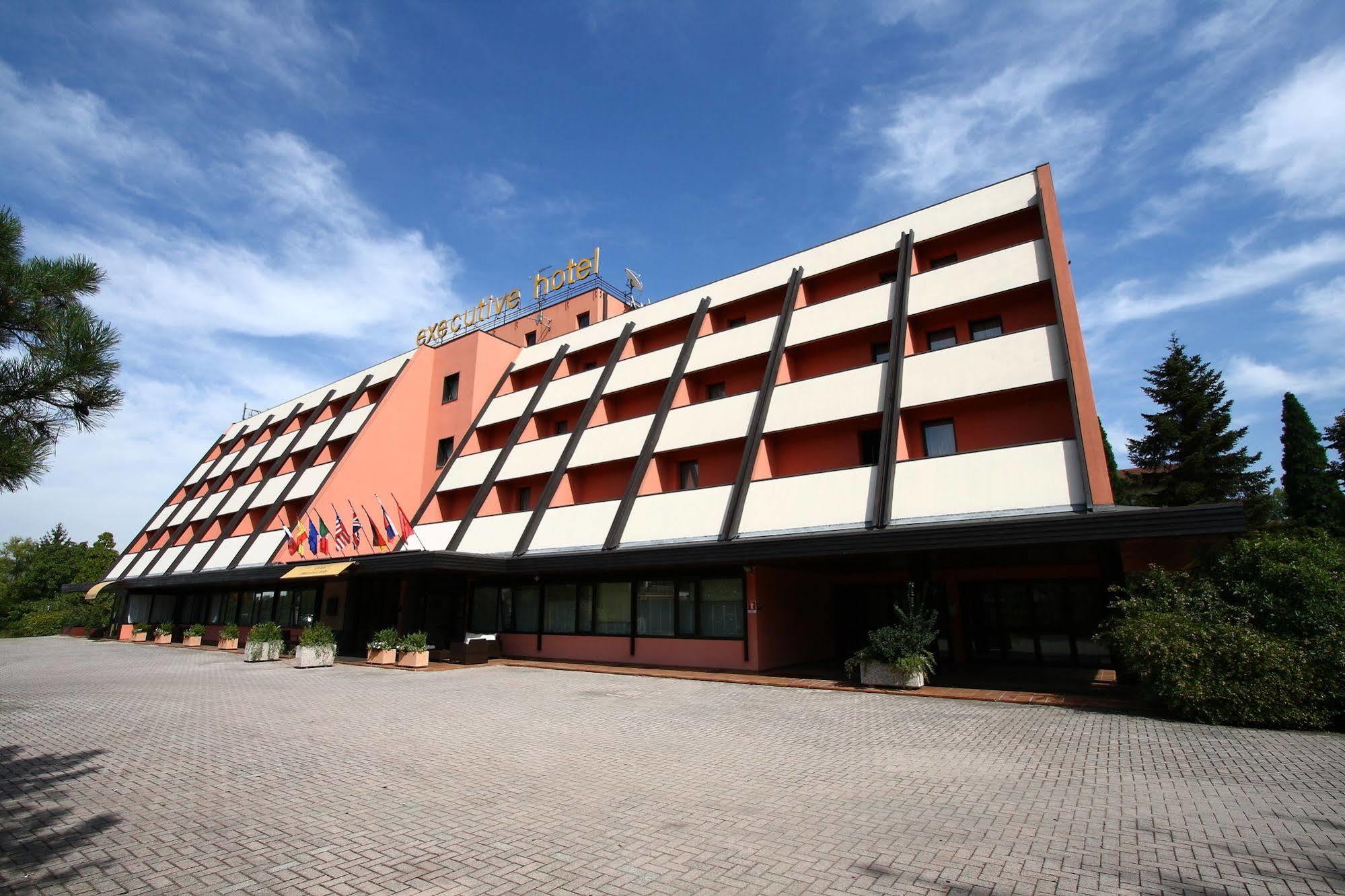 Executive Spa Hotel Фьорано-Моденезе Экстерьер фото